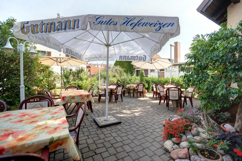 Gasthaus Zum Hirschen Oberrimsingen Kültér fotó